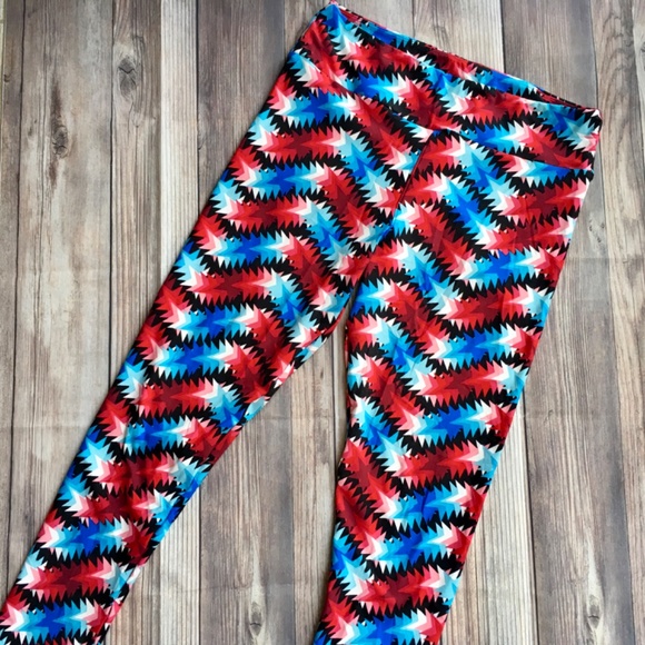LuLaRoe Holiday Leggings - Valentines Day Hearts and 4th of July Stars - Picture 3 of 3